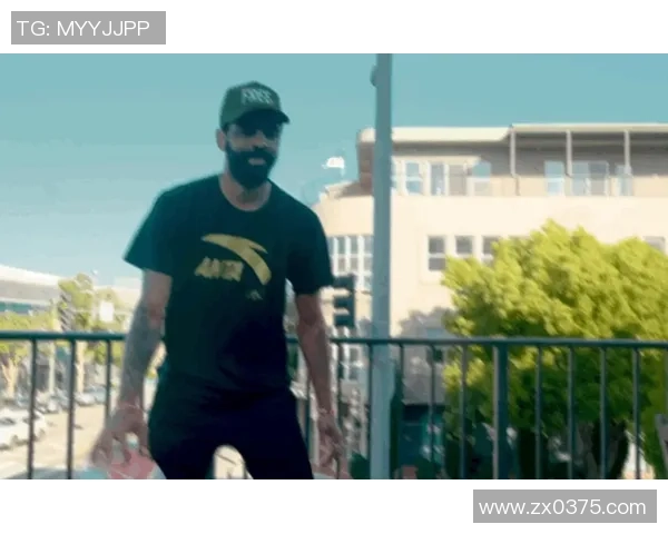 足球明星帅哥魅力四射照片集锦展现运动与时尚的完美结合 足球明星帅哥魅力四射照片集锦展现运动与时尚的完美结合