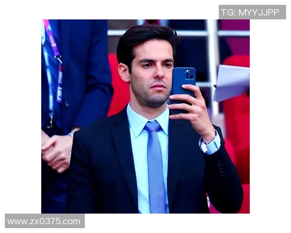 足球明星颜值大揭秘他们的魅力与球场表现如何相辅相成 足球明星颜值大揭秘他们的魅力与球场表现如何相辅相成