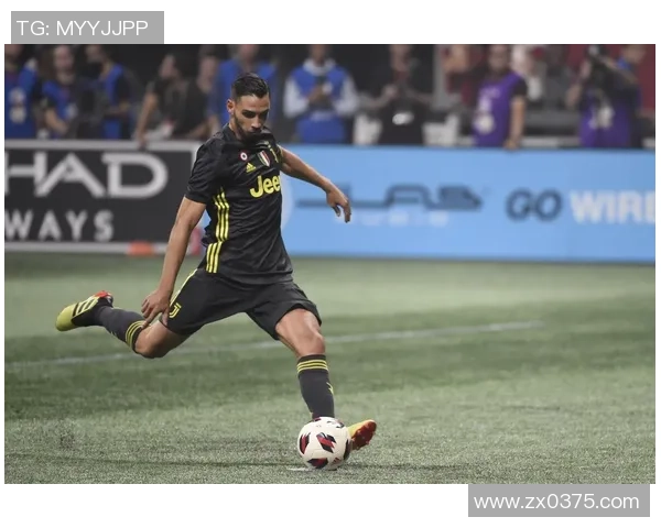 高清足球明星女生壁纸精选展现运动魅力与青春活力的完美结合