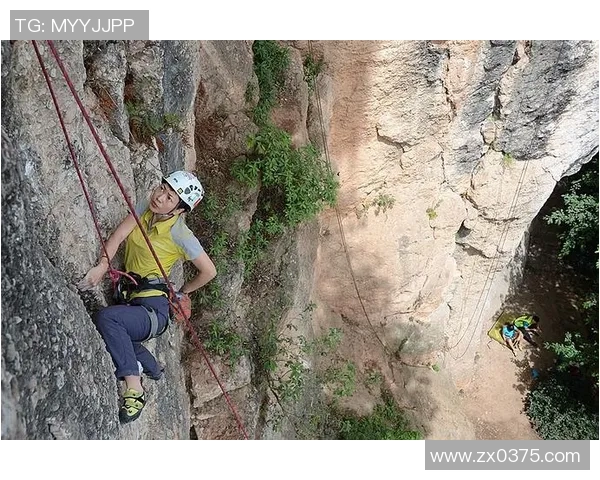 攀岩战术：成都攀岩队的边路渗透体系